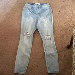 NWT High Rise Jeans